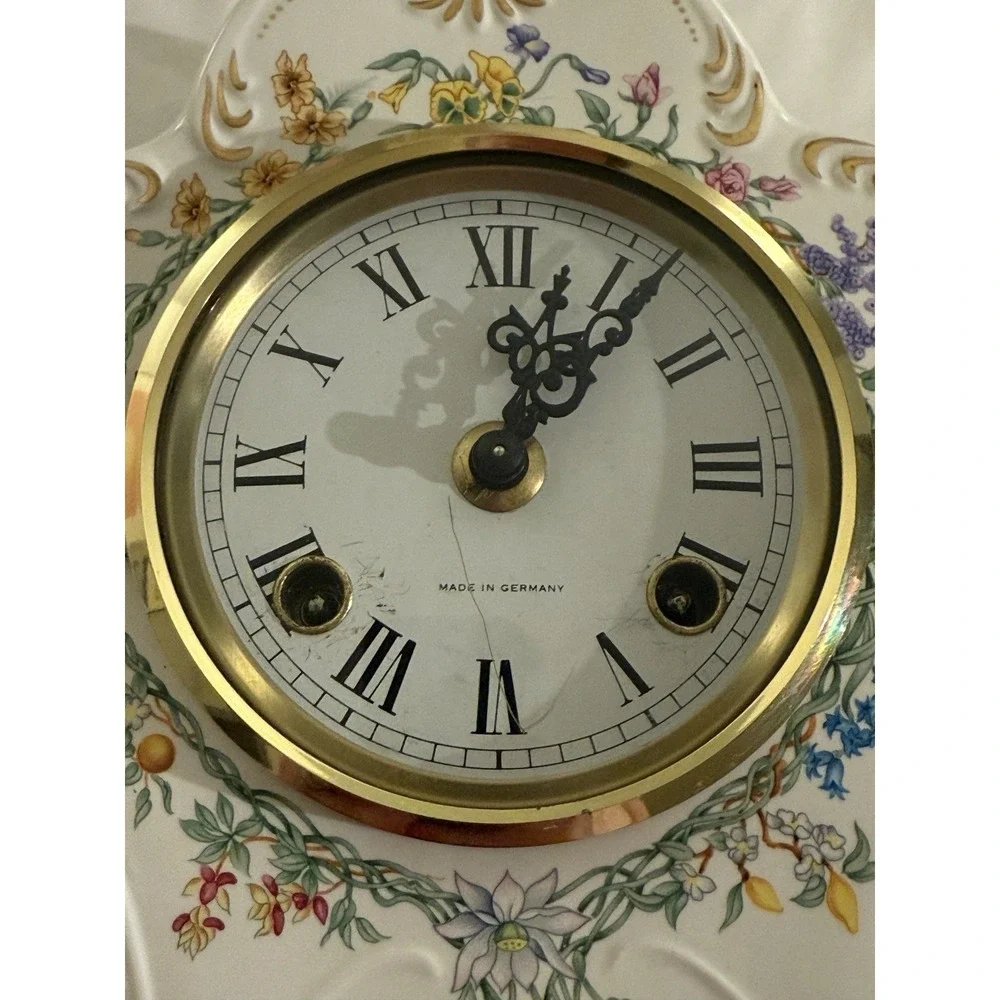 Vintage 1982 Franklin Mint Porcelain Clock SNHF Franz Hermle With Key Working